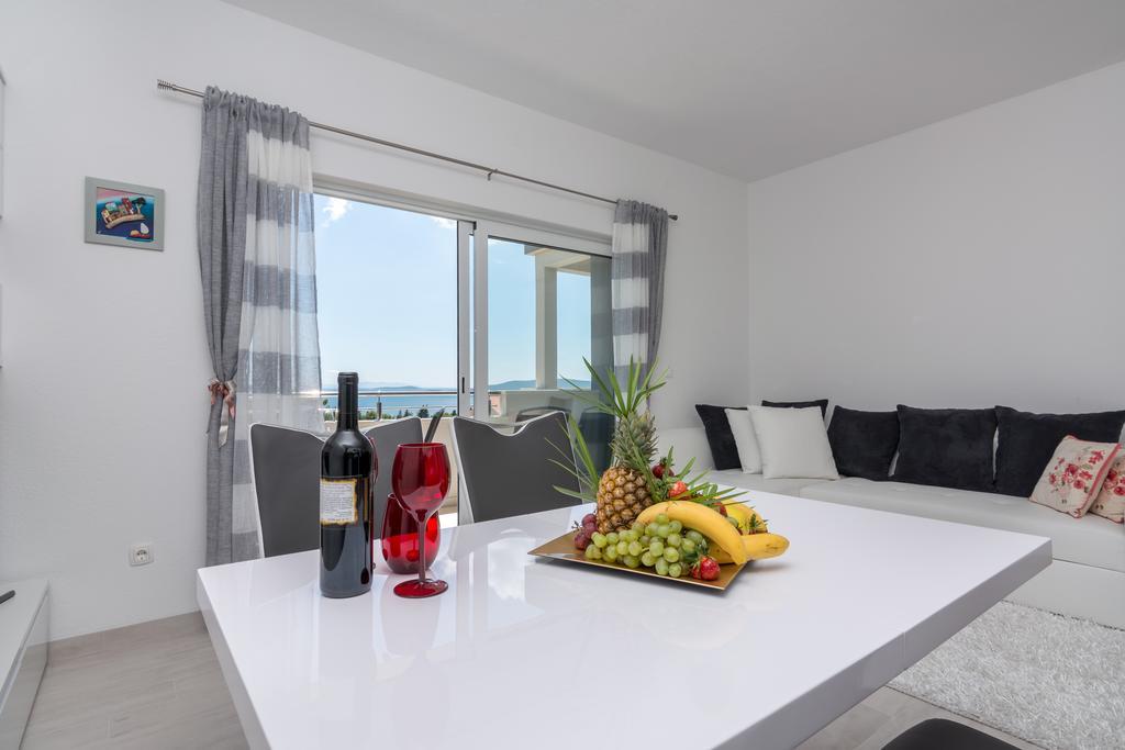 Apartments Zaja Seget Vranjica Eksteriør billede